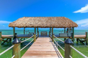 This condo is located in one of Islamorada's most prestigious condo complexes, condo